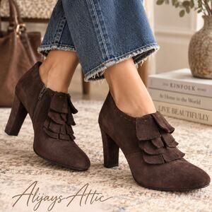 Boden Brown Suede Ruffle Ankle Booties Sz 9 Leather Block Heel Boho Y2K Romantic
